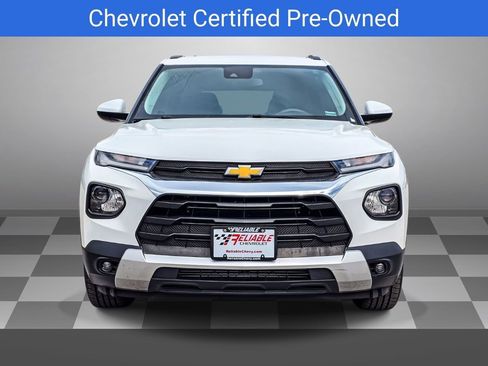 Used 2022 Chevrolet TrailBlazer LT FWD image 2