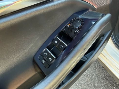 Used 2020 MAZDA MAZDA3 Hatchback w/ Premium Package FWD image 36