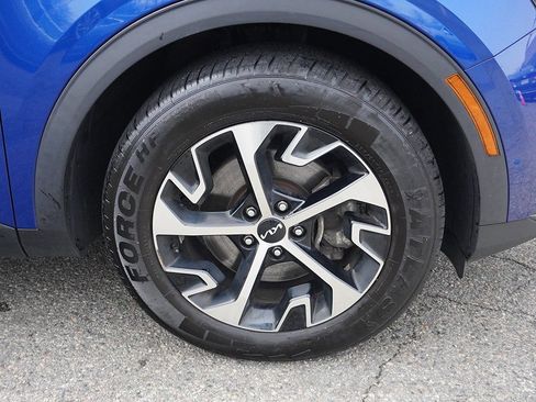 Used 2023 Kia Sportage EX image 19
