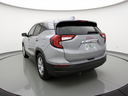 Used 2024 GMC Terrain SLE FWD image 6