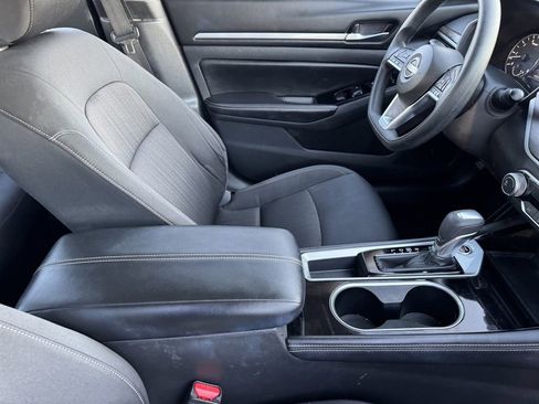 Used 2023 Nissan Altima 2.5 SV image 6