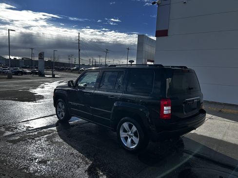 Used 2016 Jeep Patriot Latitude image 3