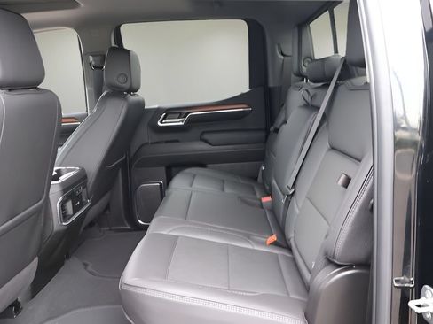 Used 2024 GMC Sierra 1500 Denali w/ Technology Package RWD image 12