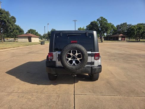 Used 2016 Jeep Wrangler Unlimited Sport w/ Quick Order Package 24S AWD/4WD image 28