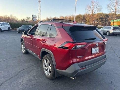 Used 2021 Toyota RAV4 XLE Premium AWD/4WD image 7