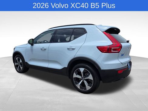 Used 2026 Volvo XC40 B5 Plus AWD/4WD image 5