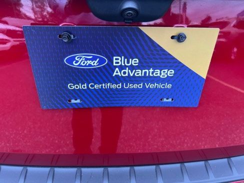 Certified 2022 Ford Explorer XLT w/ Equipment Group 202A image 17