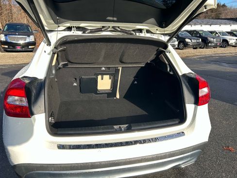 Used 2017 Mercedes-Benz GLA 250 4MATIC image 13