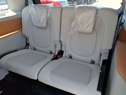 New 2025 Volkswagen ID. Buzz 1st Edition AWD/4WD image 12