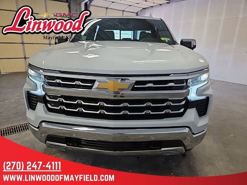 New 2026 Chevrolet Silverado 1500 LTZ w/ LTZ Premium Package AWD/4WD image 3