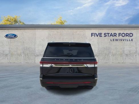Used 2024 Lincoln Navigator Reserve AWD/4WD image 7