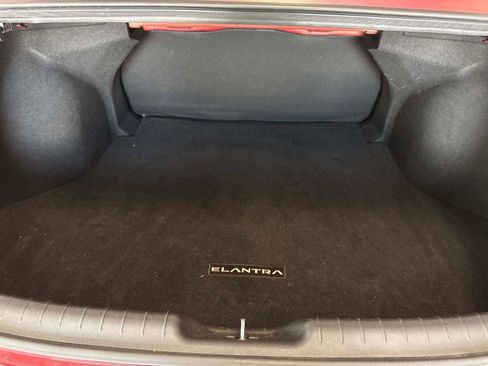 Certified 2023 Hyundai Elantra SE w/ Cargo Package image 30