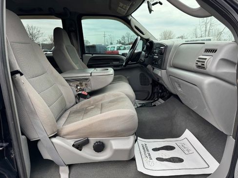 Used 2005 Ford F350 XLT image 18