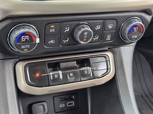 Certified 2023 GMC Acadia Denali w/ Denali Ultimate Package image 20