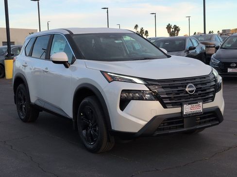 New 2026 Nissan Rogue SV FWD image 6