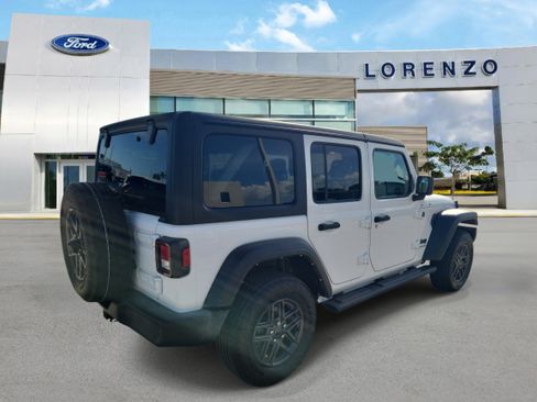Used 2024 Jeep Wrangler Unlimited Sport AWD/4WD image 5