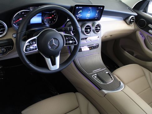 Certified 2022 Mercedes-Benz GLC 300 image 5
