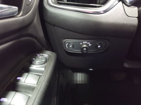 Used 2021 Chevrolet Equinox LT AWD/4WD image 12