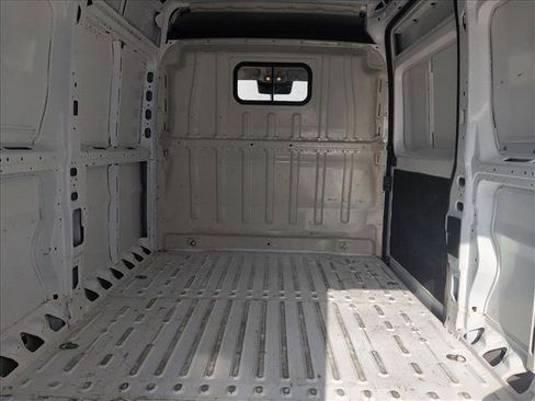 Used 2025 RAM ProMaster 2500 w/ Convenience Group FWD image 17