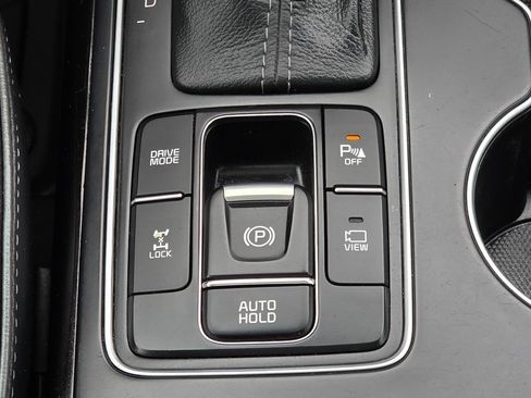 Used 2017 Kia Sorento SX image 16