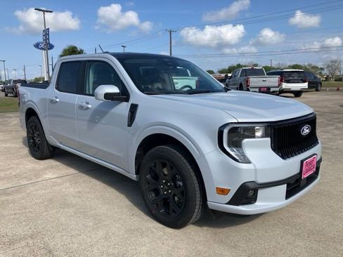 New 2026 Ford Maverick Lobo image 9