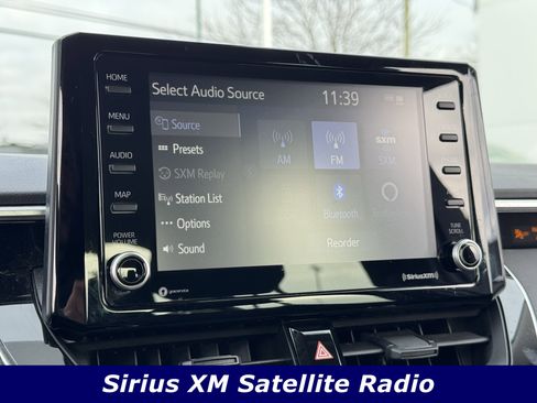 Used 2022 Toyota Corolla LE image 7