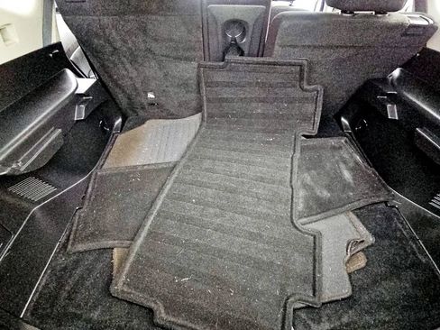 Used 2016 Nissan Rogue SV w/ SV Premium Package image 14