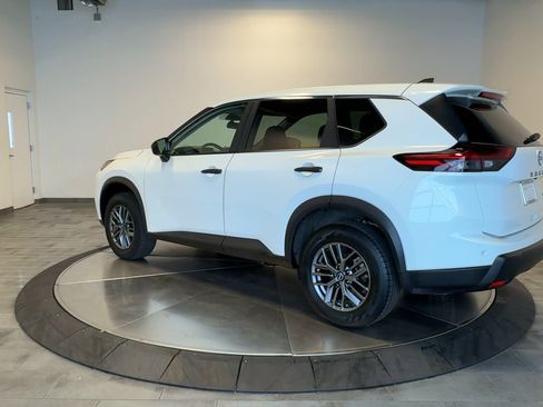 Used 2024 Nissan Rogue S image 6