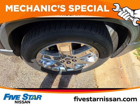 Used 2010 GMC Acadia SLT w/ Technology Package image 9