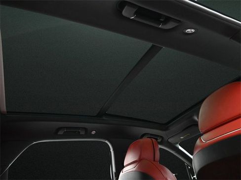 Used 2018 Bentley Bentayga image 25