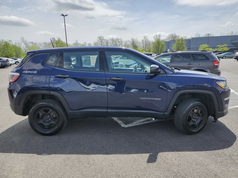 Used 2018 Jeep Compass Sport w/ Cold Weather Group AWD/4WD image 17
