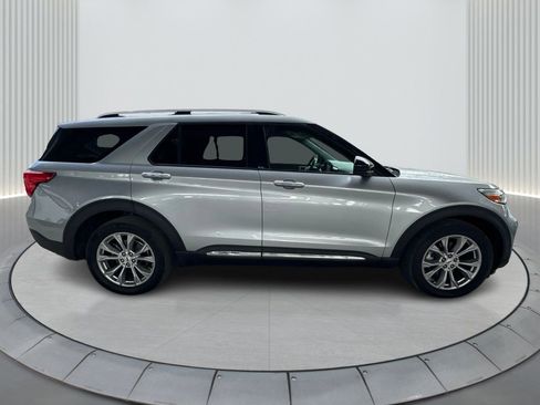Used 2022 Ford Explorer Limited image 4