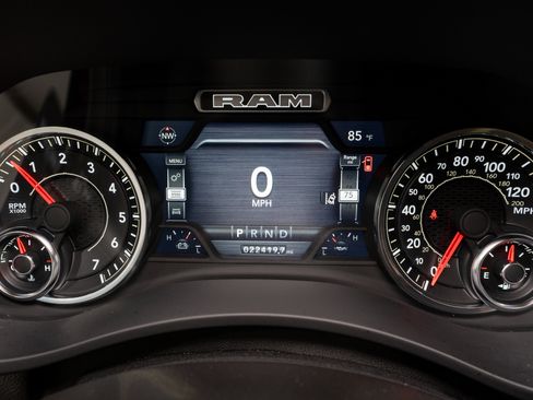 Used 2024 RAM 2500 Big Horn w/ Night Edition AWD/4WD image 25