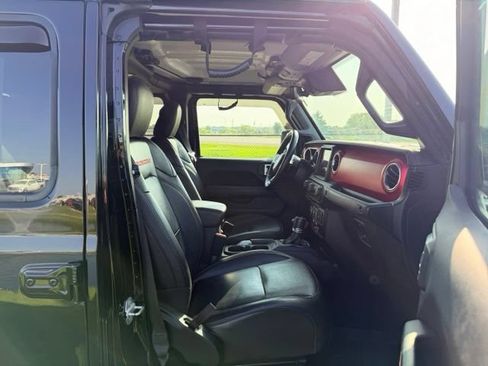 Used 2021 Jeep Gladiator Rubicon AWD/4WD image 10