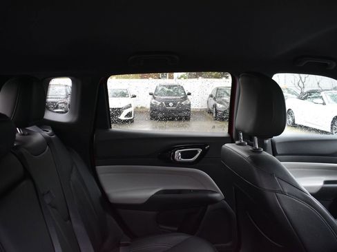 Used 2025 Jeep Compass Limited AWD/4WD image 25