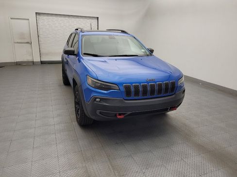 Used 2019 Jeep Cherokee Trailhawk AWD/4WD image 14
