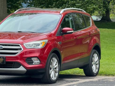 Used 2017 Ford Escape Titanium AWD/4WD image 19
