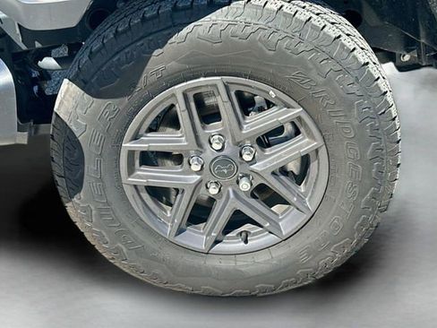 New 2025 Jeep Gladiator Sport image 31