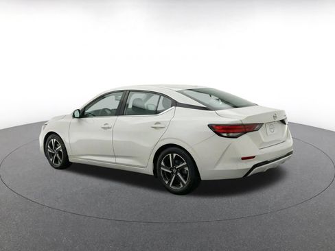 Used 2025 Nissan Sentra SV FWD image 6