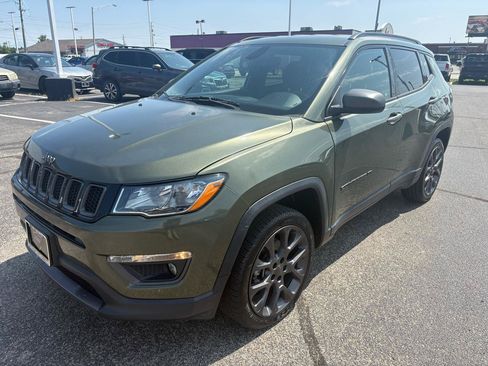 Used 2021 Jeep Compass Latitude AWD/4WD image 7