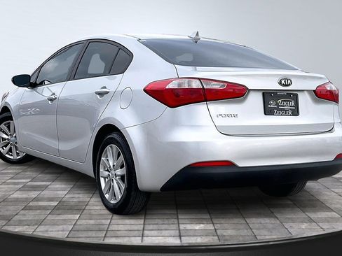 Used 2014 Kia Forte LX w/ Popular Package image 11