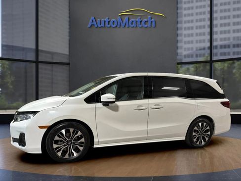 Used 2025 Honda Odyssey Elite image 5