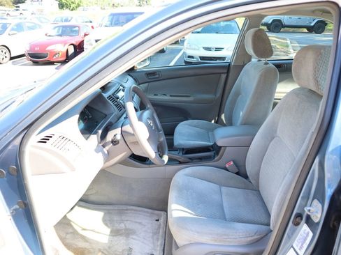 Used 2003 Toyota Camry LE FWD image 9