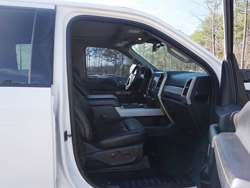 Used 2021 Ford F250 Lariat image 19