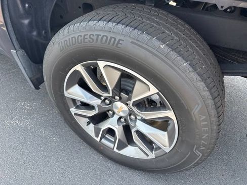 Used 2023 Chevrolet Silverado 1500 LT AWD/4WD image 11