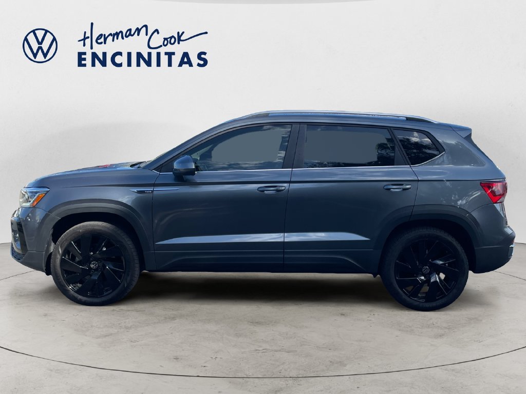 Used 2024 Volkswagen Taos SEL AWD/4WD image 2