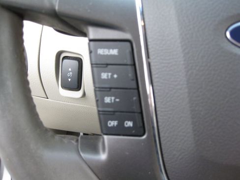 Used 2011 Ford Taurus SEL w/ 201A Rapid Spec Order Code image 15