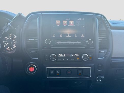 Used 2024 Nissan Titan SV w/ SV Convenience Package RWD image 15