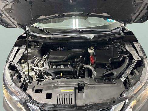 Used 2022 Nissan Rogue Sport SL image 32