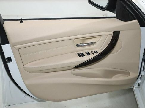 Used 2015 BMW 328i xDrive Sedan AWD/4WD image 18
